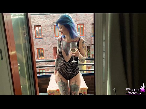 ❤️ Sjajna djevojka siše s gutljajem i strastveno jebe pod otvorenim nebom ❌ Analni porno u pornografiji hr.bassaniluigi.ru ❌❤